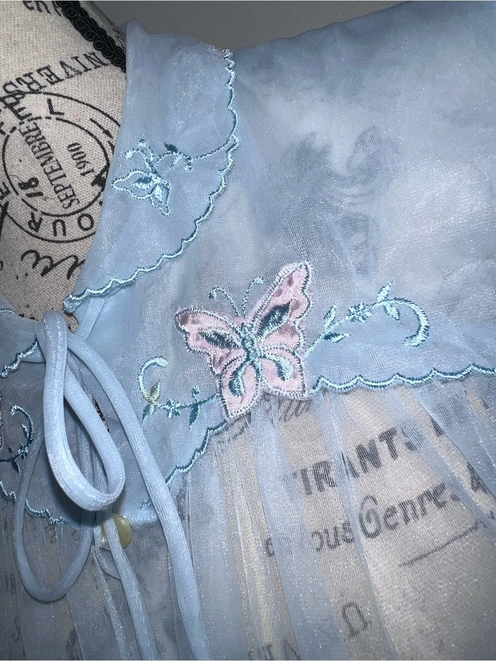 Vintage Sheer Blue Nylon Butterfly Embroidered Peignoir Robe Duster Medium - Picture 4 of 8